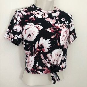 🪴3x$20 SALE Pink Rose Tie-Front Crop Shirt